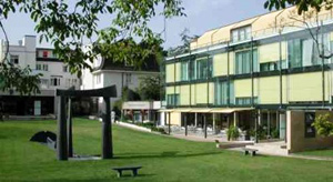  Clinique 